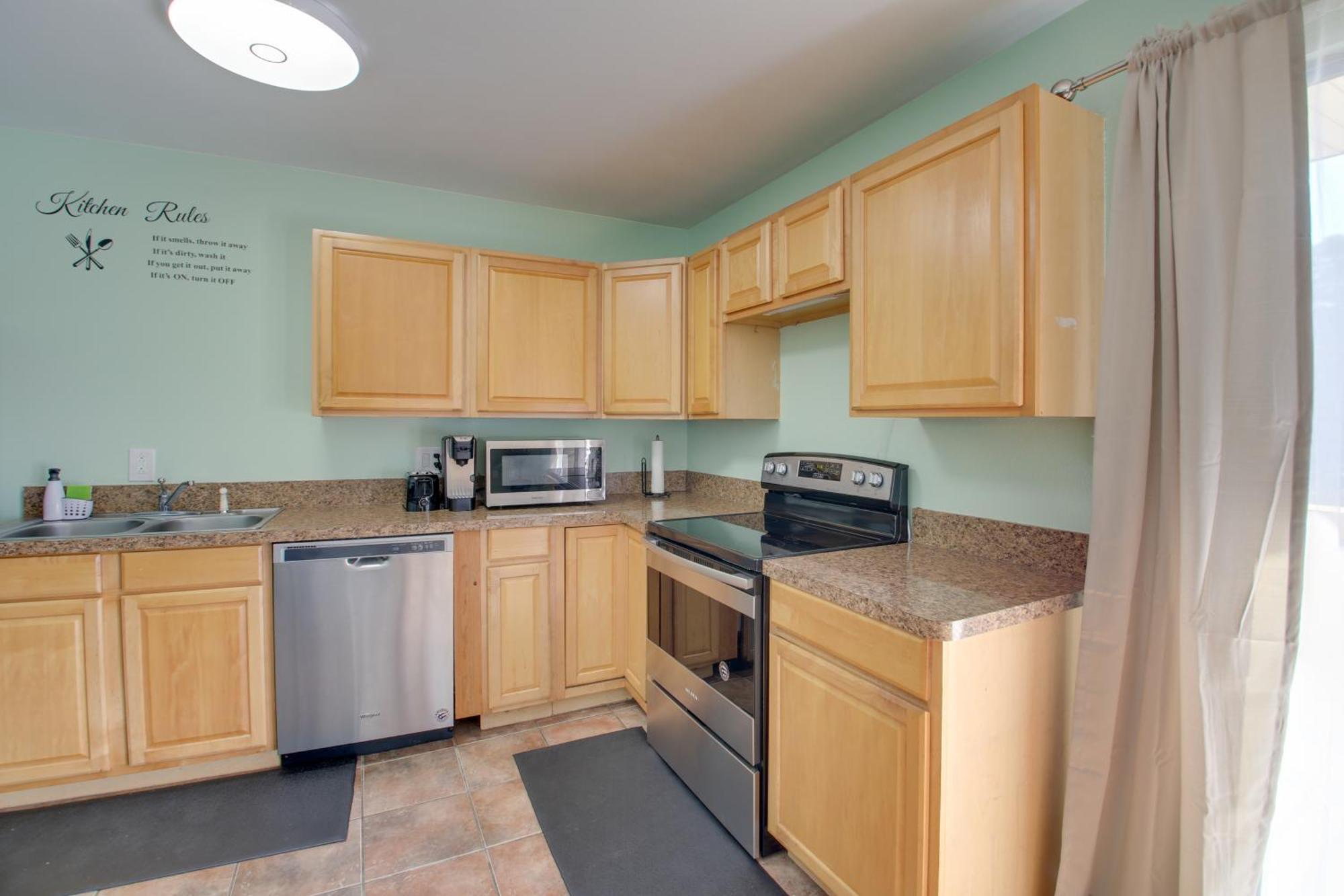 With Lake Access And Boat Dock! * Hot Springs