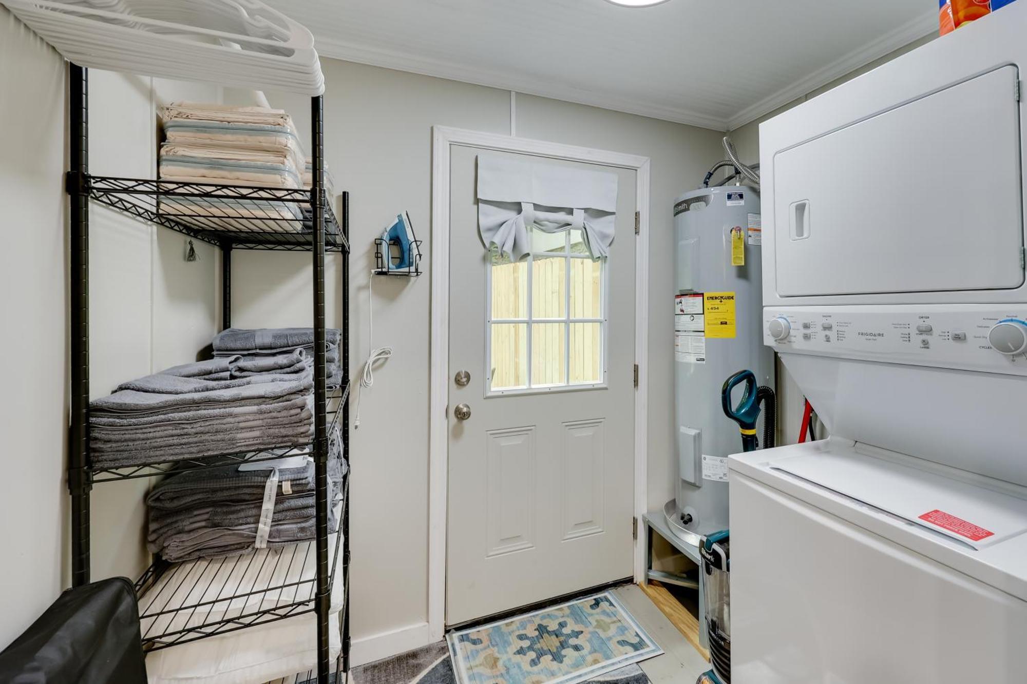 Pet-friendly Home, Near National Park!