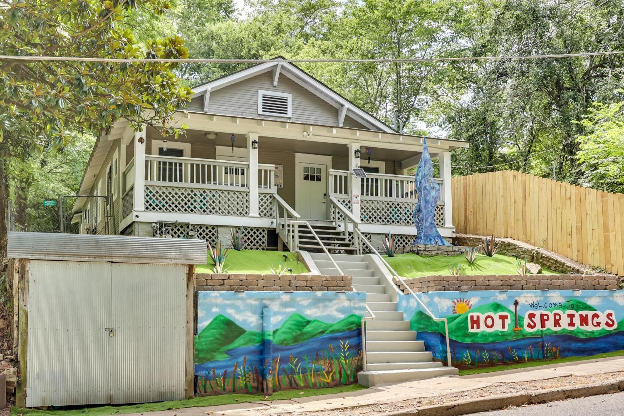 Pet-friendly Home, Near National Park!