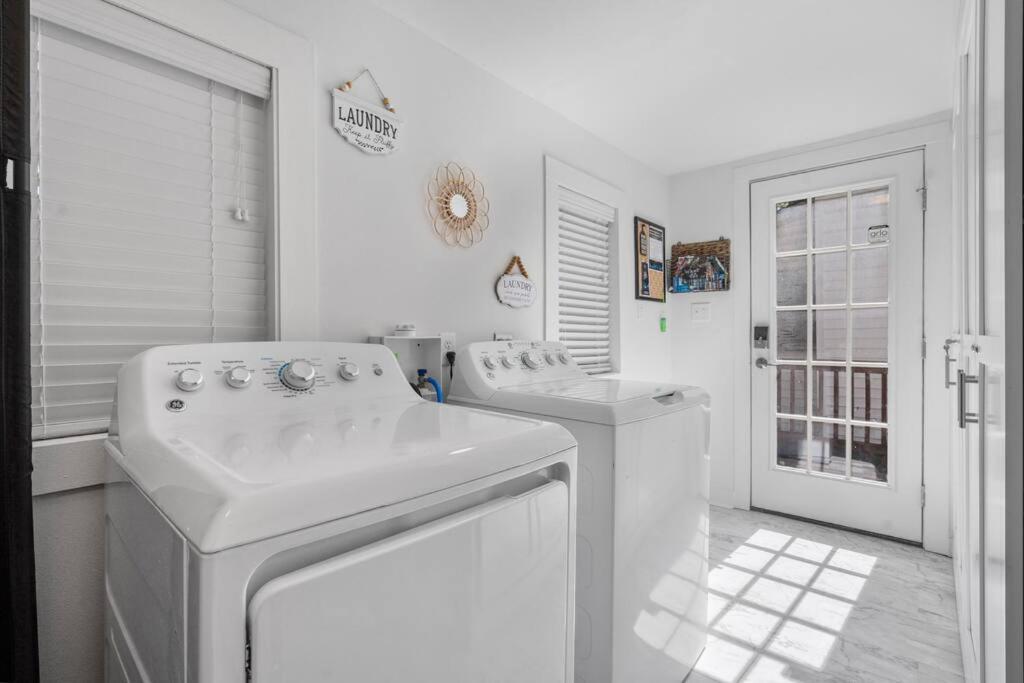 Vineyard Cottage-pet Friendly & Walk To Oaklawn! Holiday home