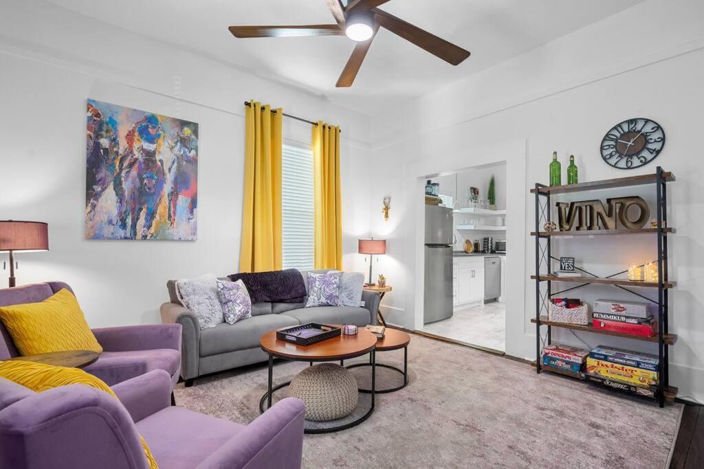 Vineyard Cottage-pet Friendly & Walk To Oaklawn!