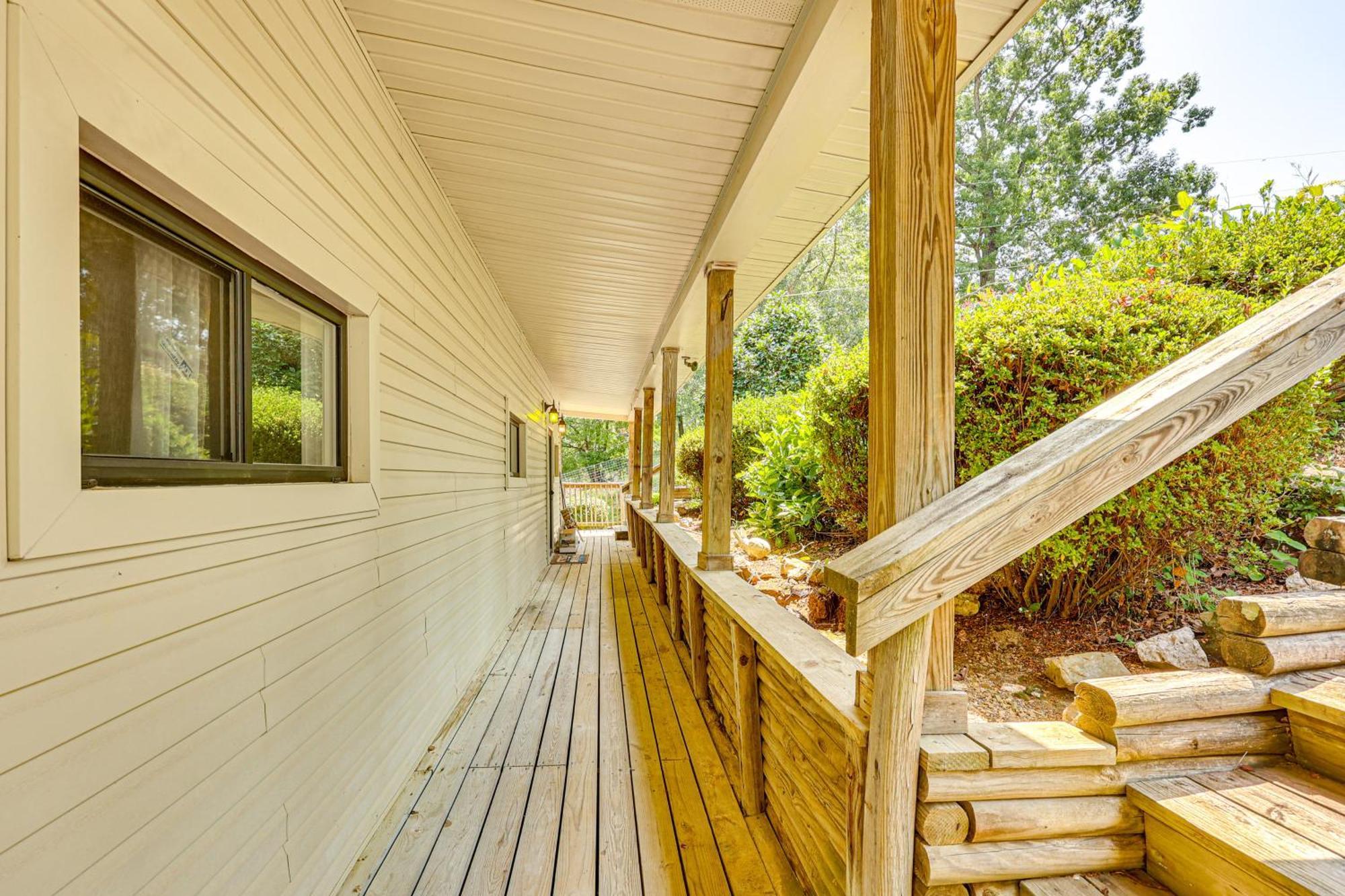Holiday home Lakeside Retreat With Pool Table! Hot Springs