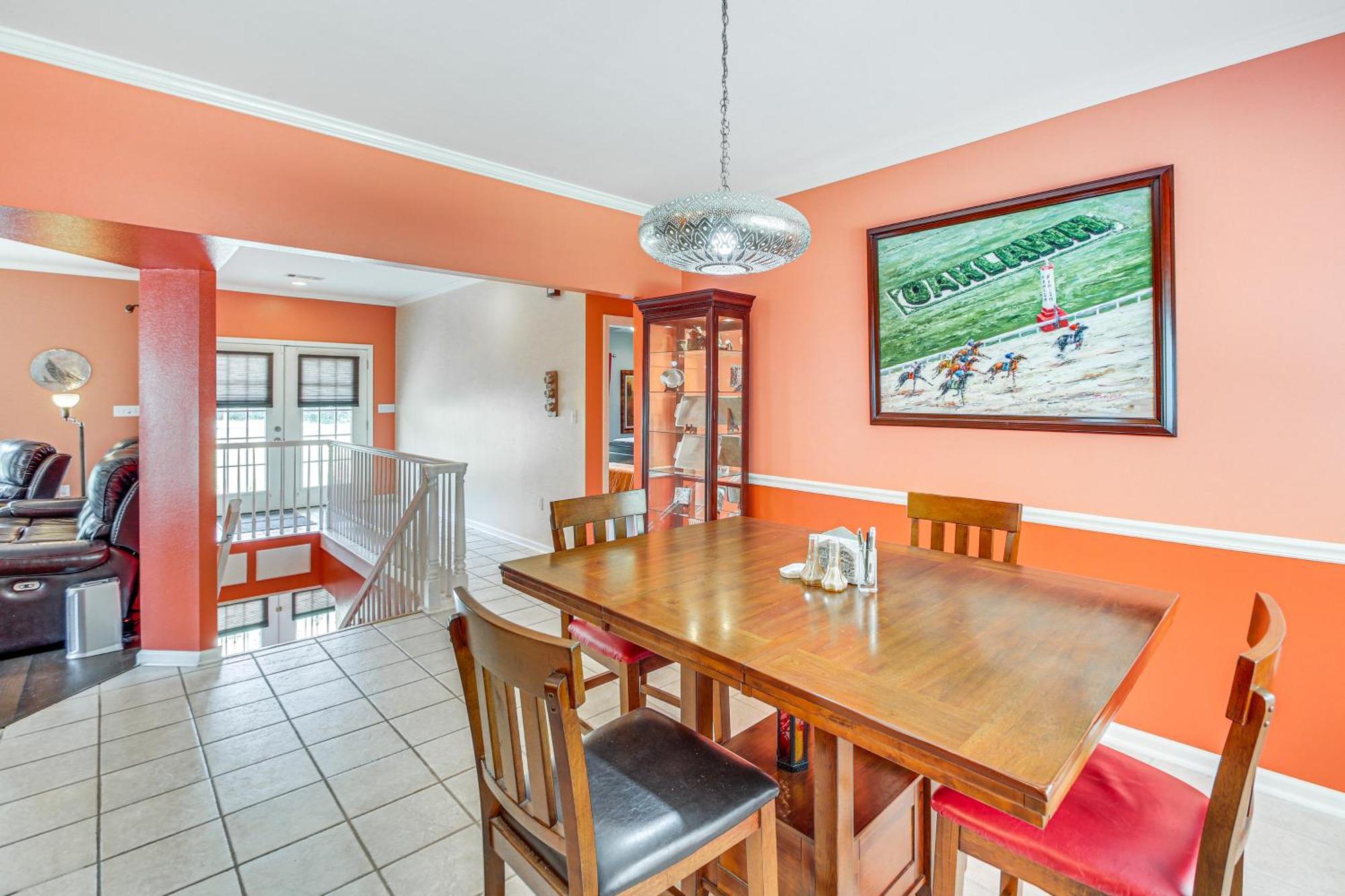 Beautiful Less Than 1 Mi To National Park Holiday home