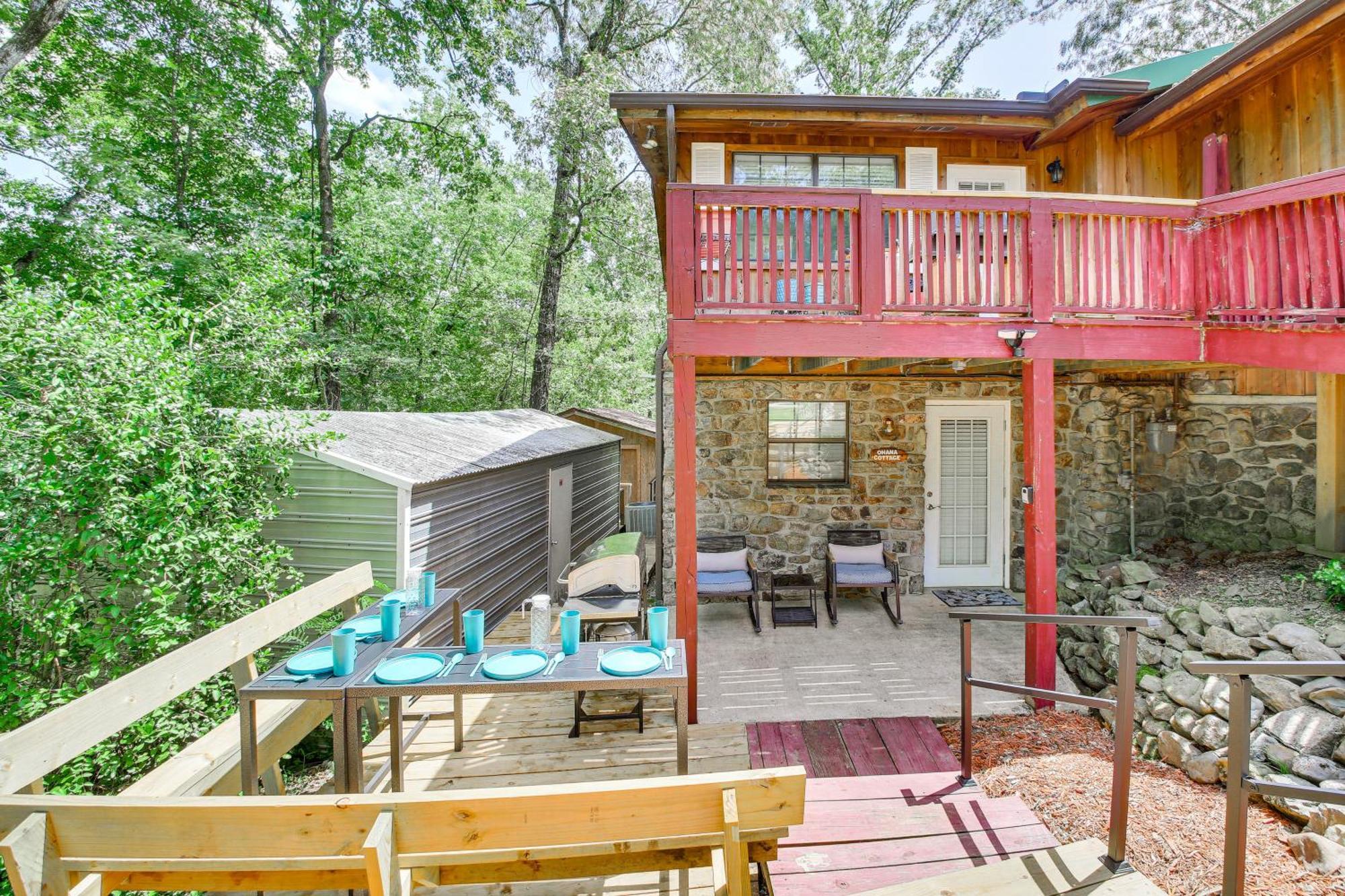 Retreat With Private Dock And Hot Tub!