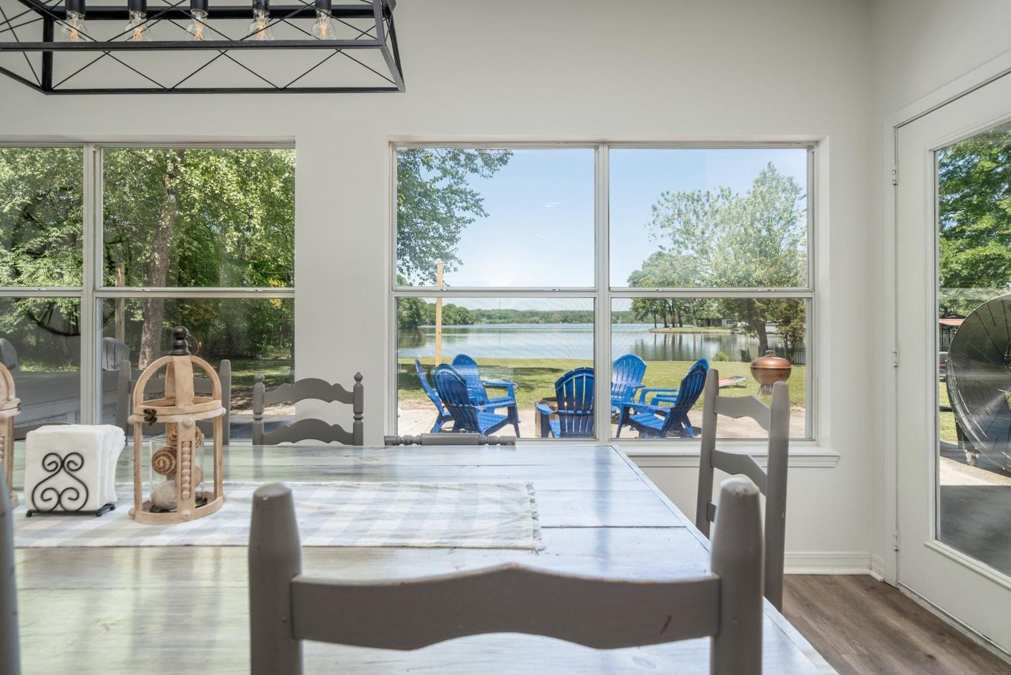 Lakeside Haven With Hot Tub Holiday home *