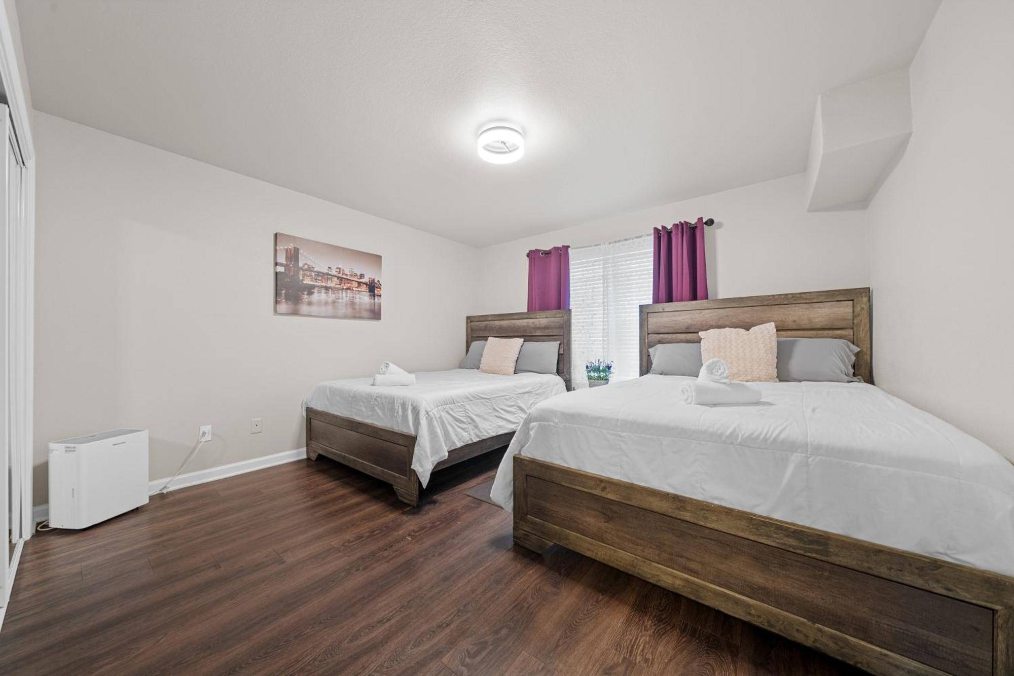 Rockwell Retreat - Pool, Hot Tub, Sleeps 18+ Holiday home