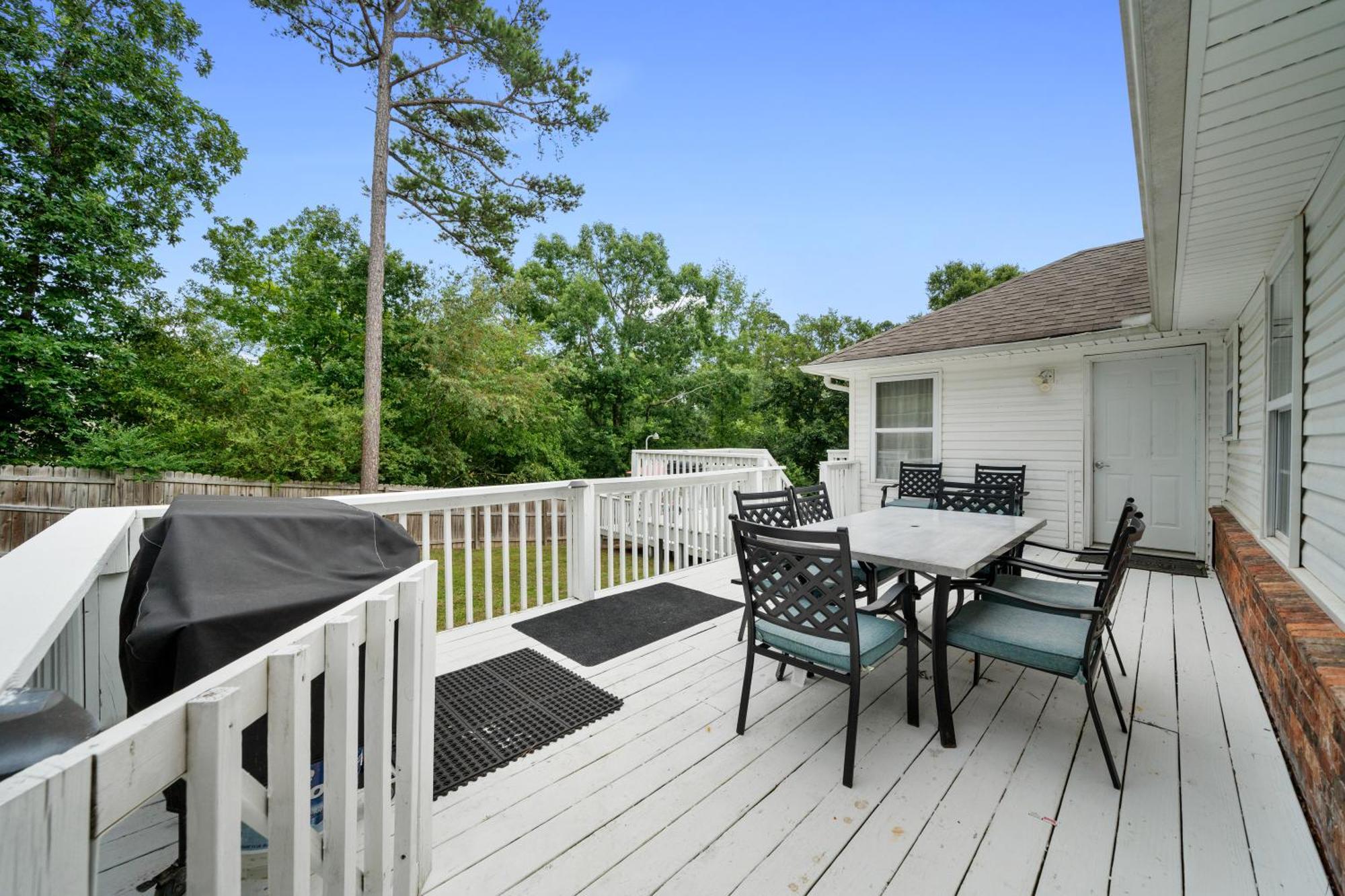 Rockwell Retreat - Pool, Hot Tub, Sleeps 18+ Holiday home *