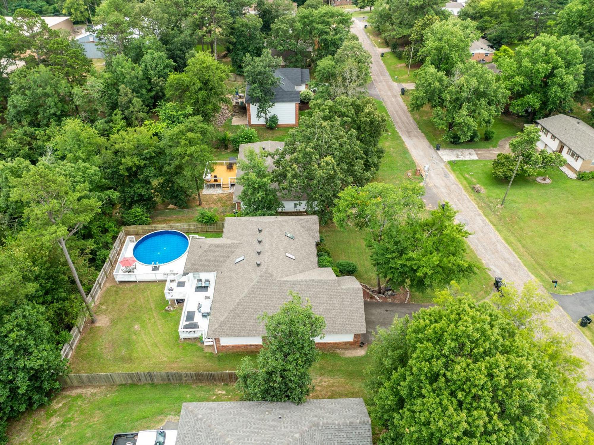 Rockwell Retreat - Pool, Hot Tub, Sleeps 18+