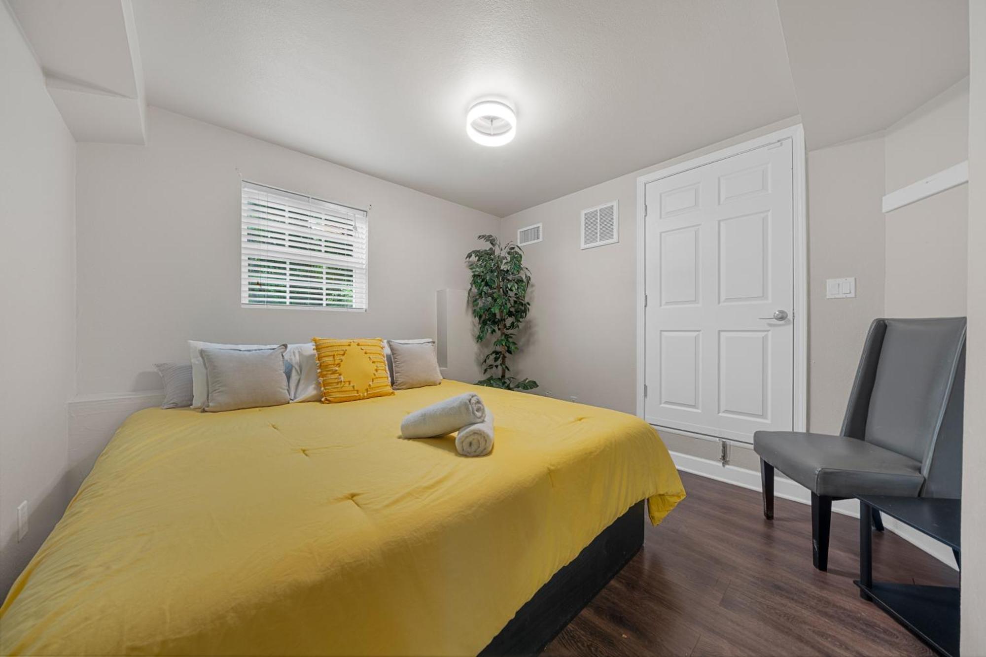 Rockwell Retreat - Pool, Hot Tub, Sleeps 18+ * Hot Springs