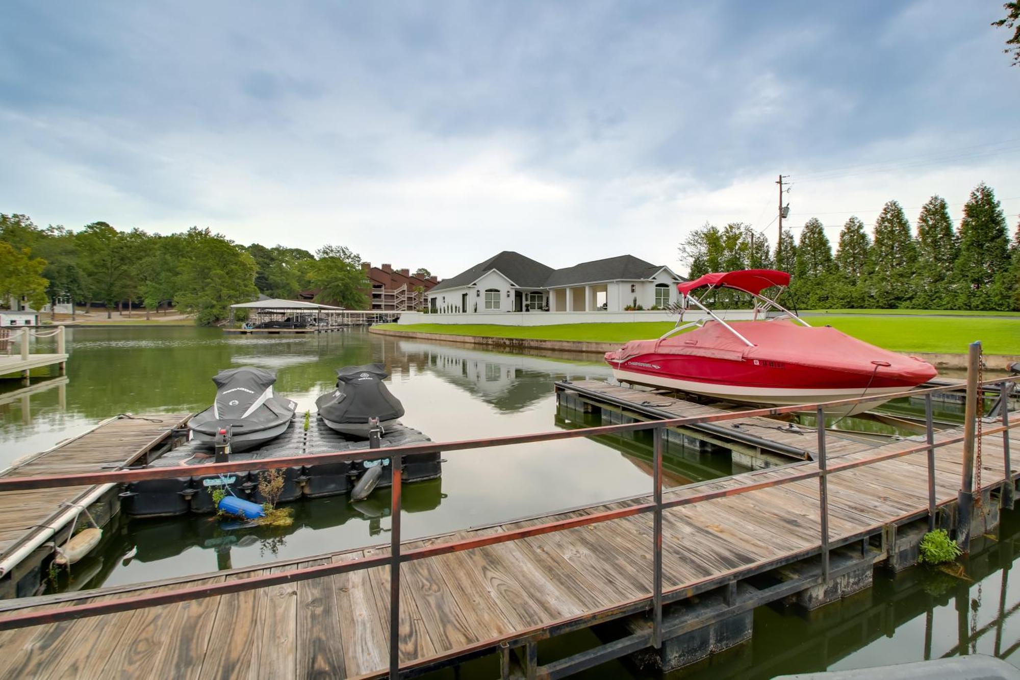 Lakefront Duplex With Shared Dock Hot Springs