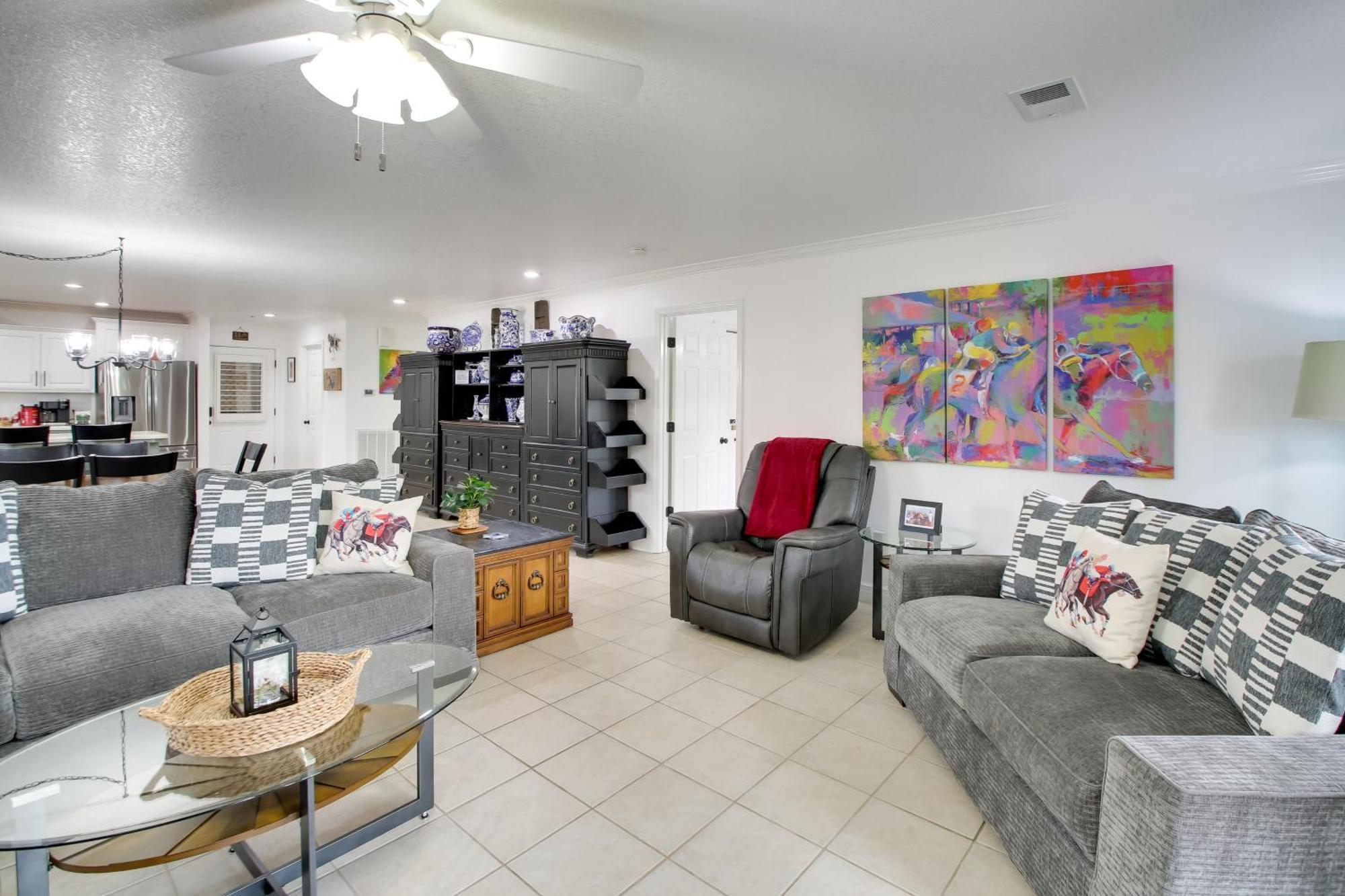 Apartment Lakefront Duplex On Hamilton With Boat Slip! *