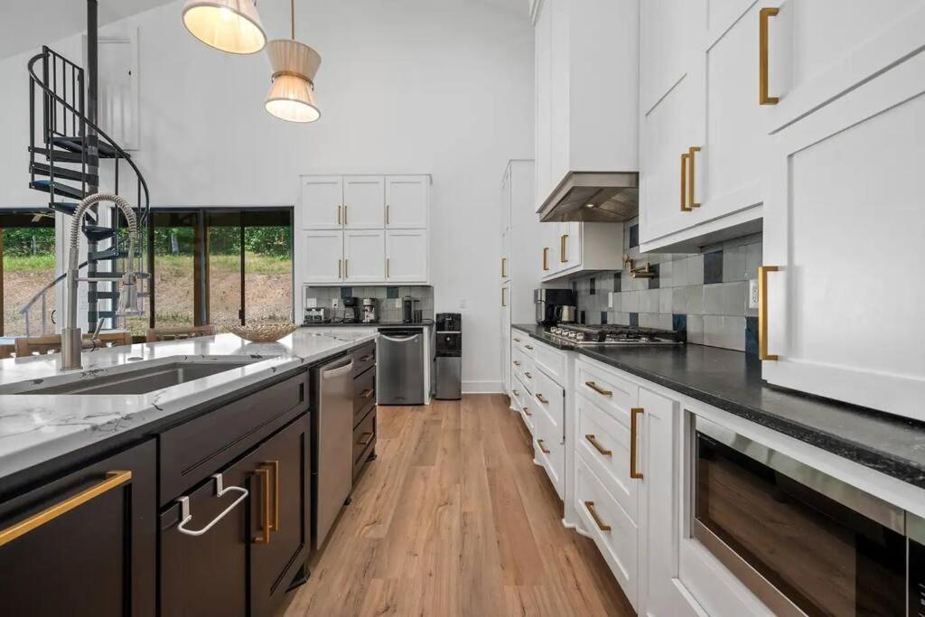 Family Fun House - Pet Friendly! 12 Min To Oaklawn Hot Springs