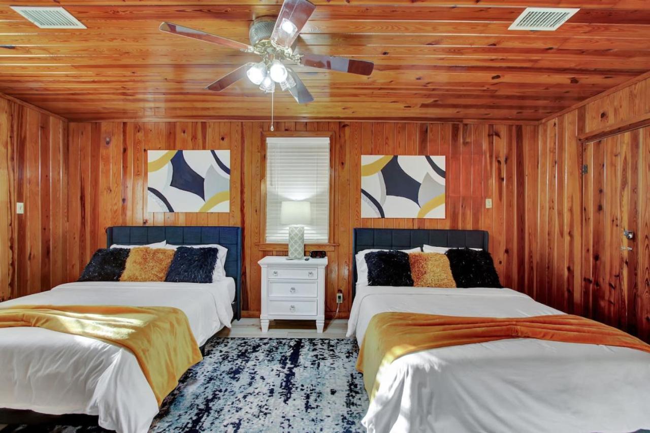 Holiday home Haven Estate With Hot Tub And Game Hot Springs