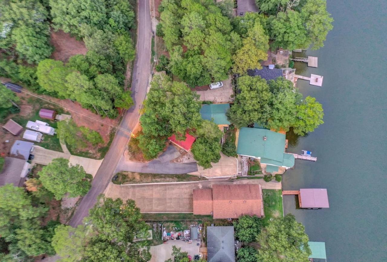 Haven Estate With Hot Tub And Game Holiday home Hot Springs