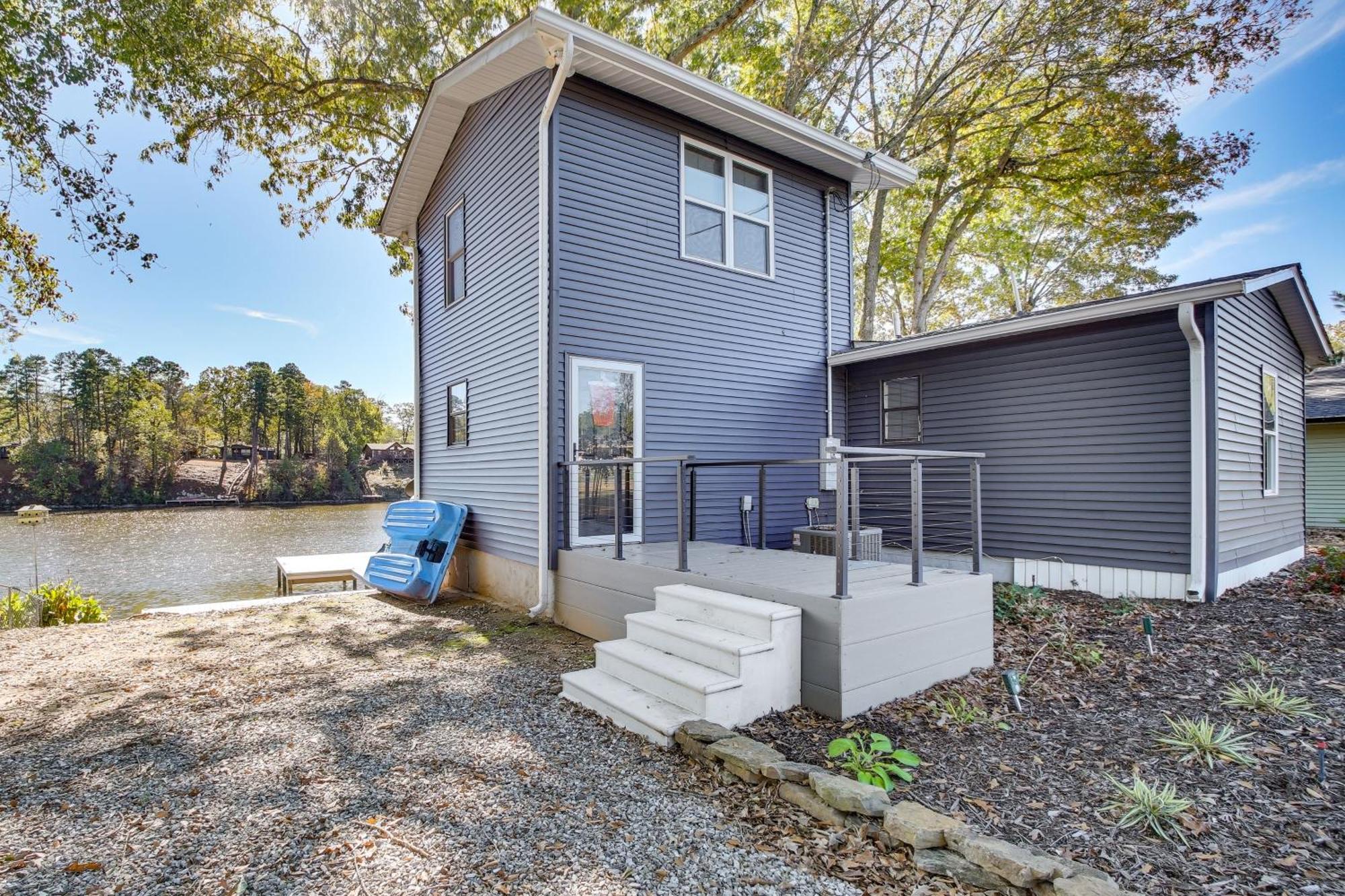 Lakefront With Swim Dock! Holiday home Hot Springs