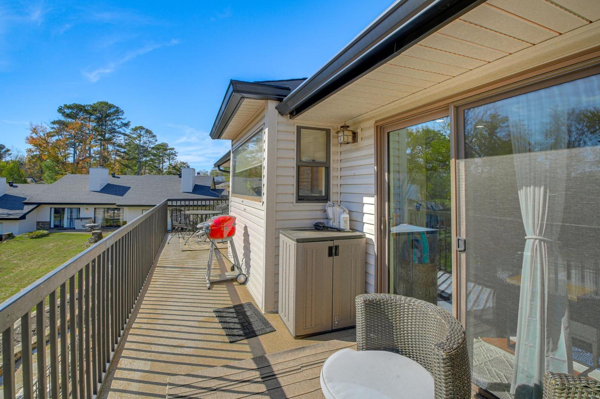 Apartment On Hamilton With Boat Slip!