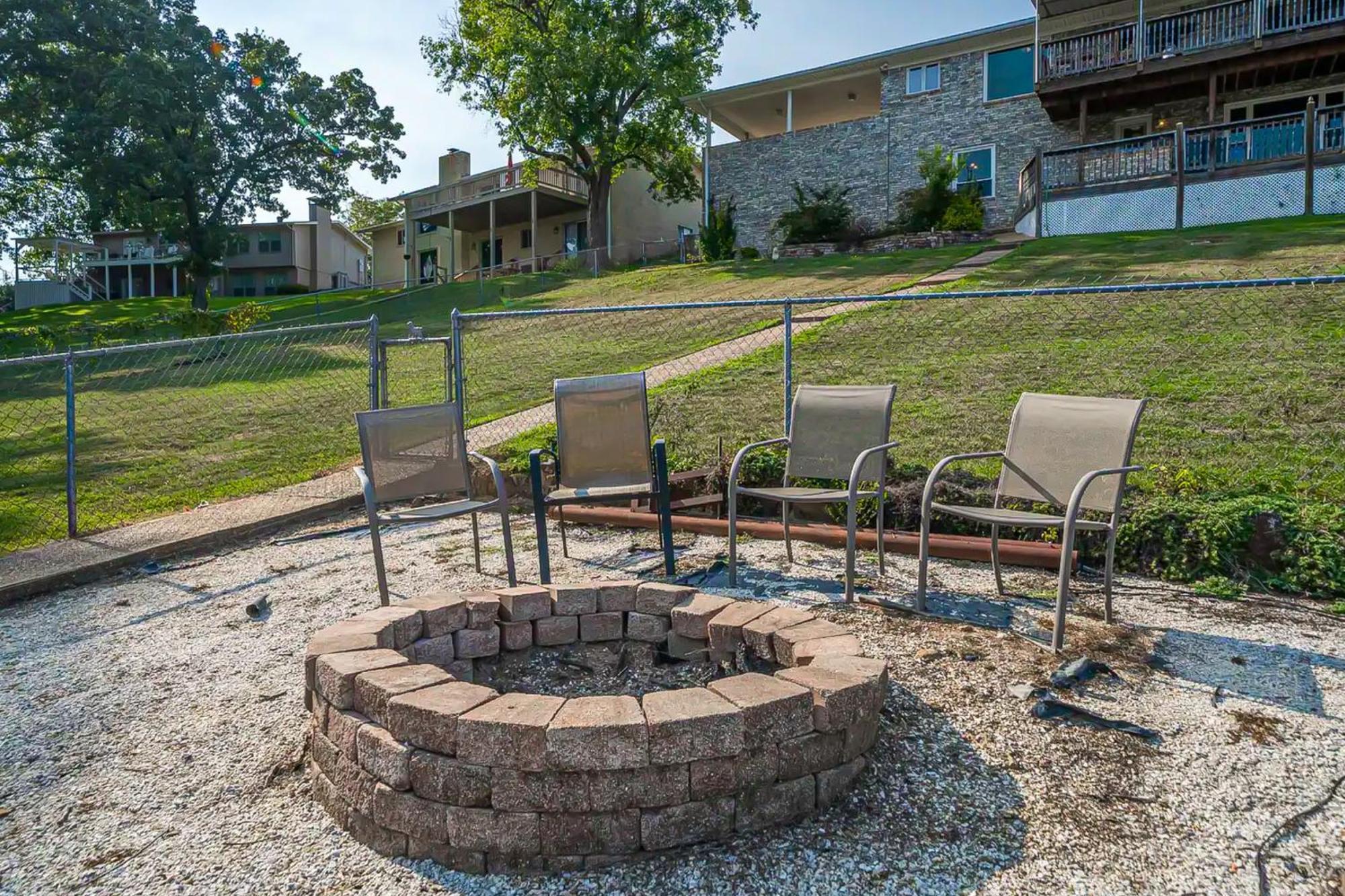 Holiday home Waterside Retreat On Hamilton Hot Springs