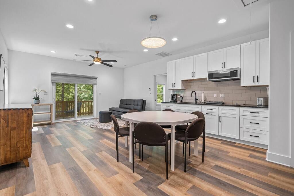 Modern Oaklawn In 10 Min Private Patio Holiday home Hot Springs