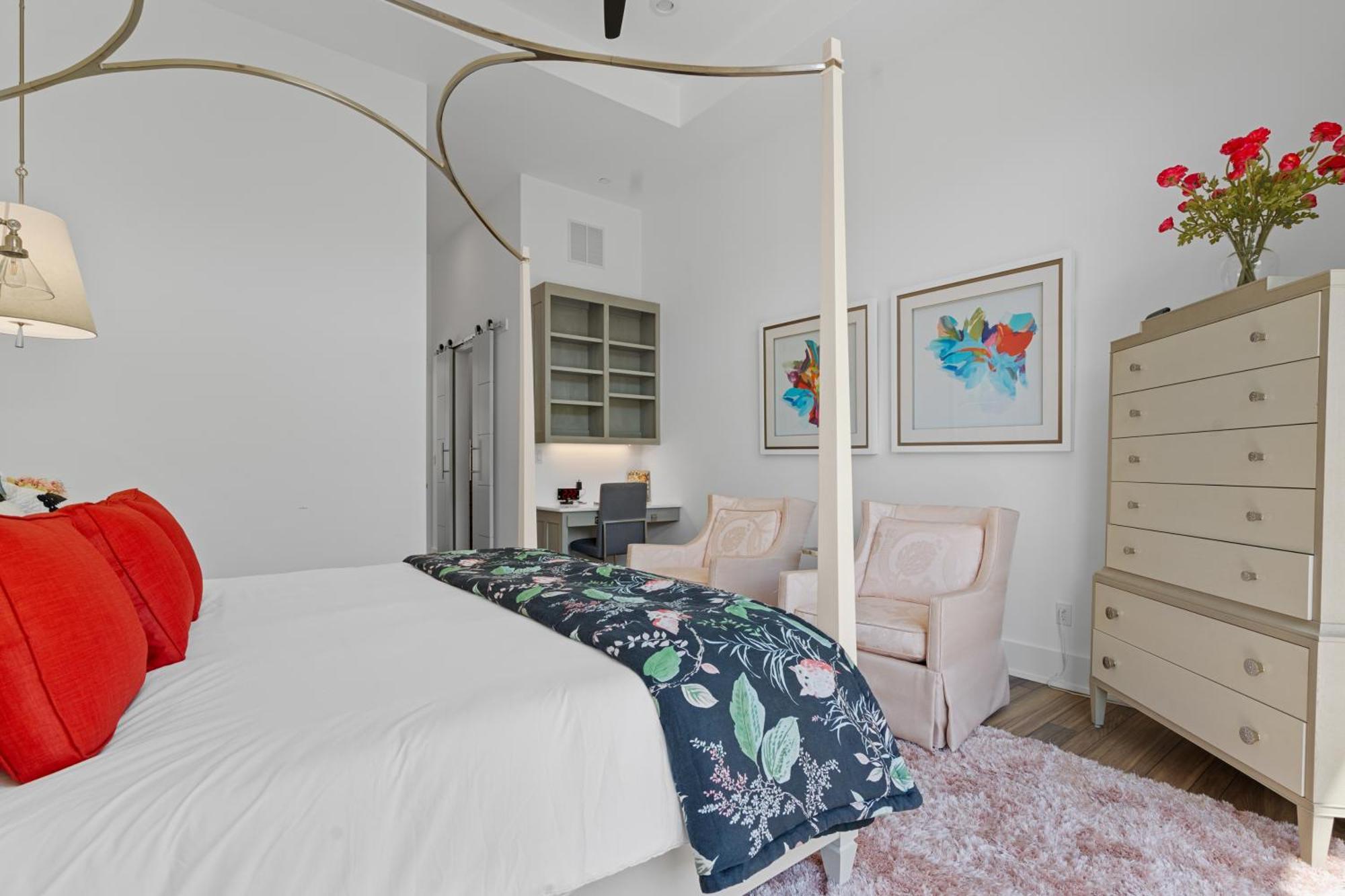 Luxurious Retreat! Private Creek View, Hot-tub, Pool Holiday home