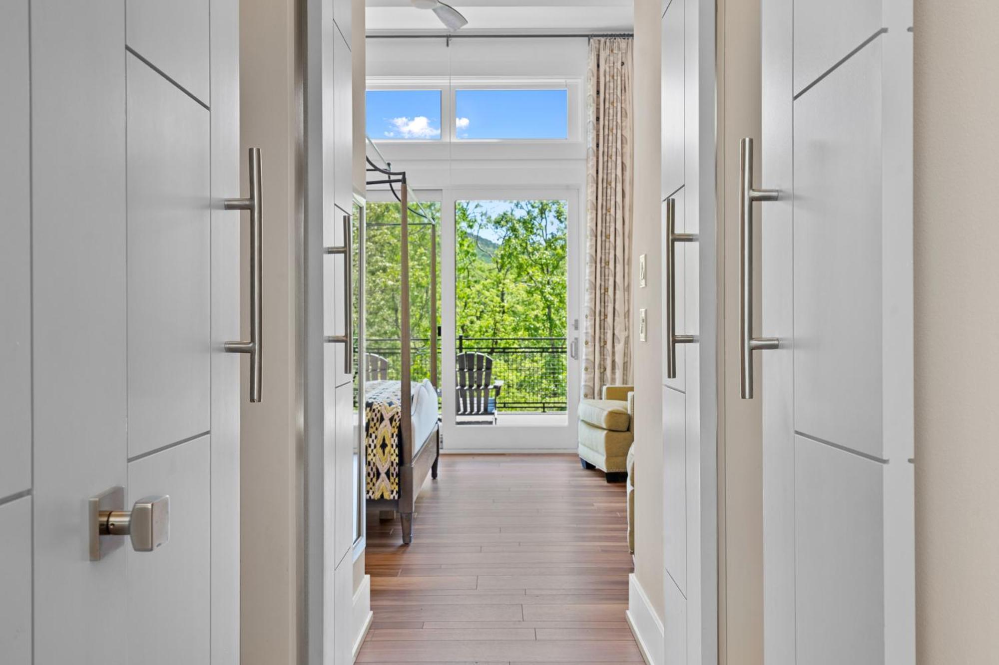 Luxurious Retreat! Private Creek View, Hot-tub, Pool Holiday home Hot Springs