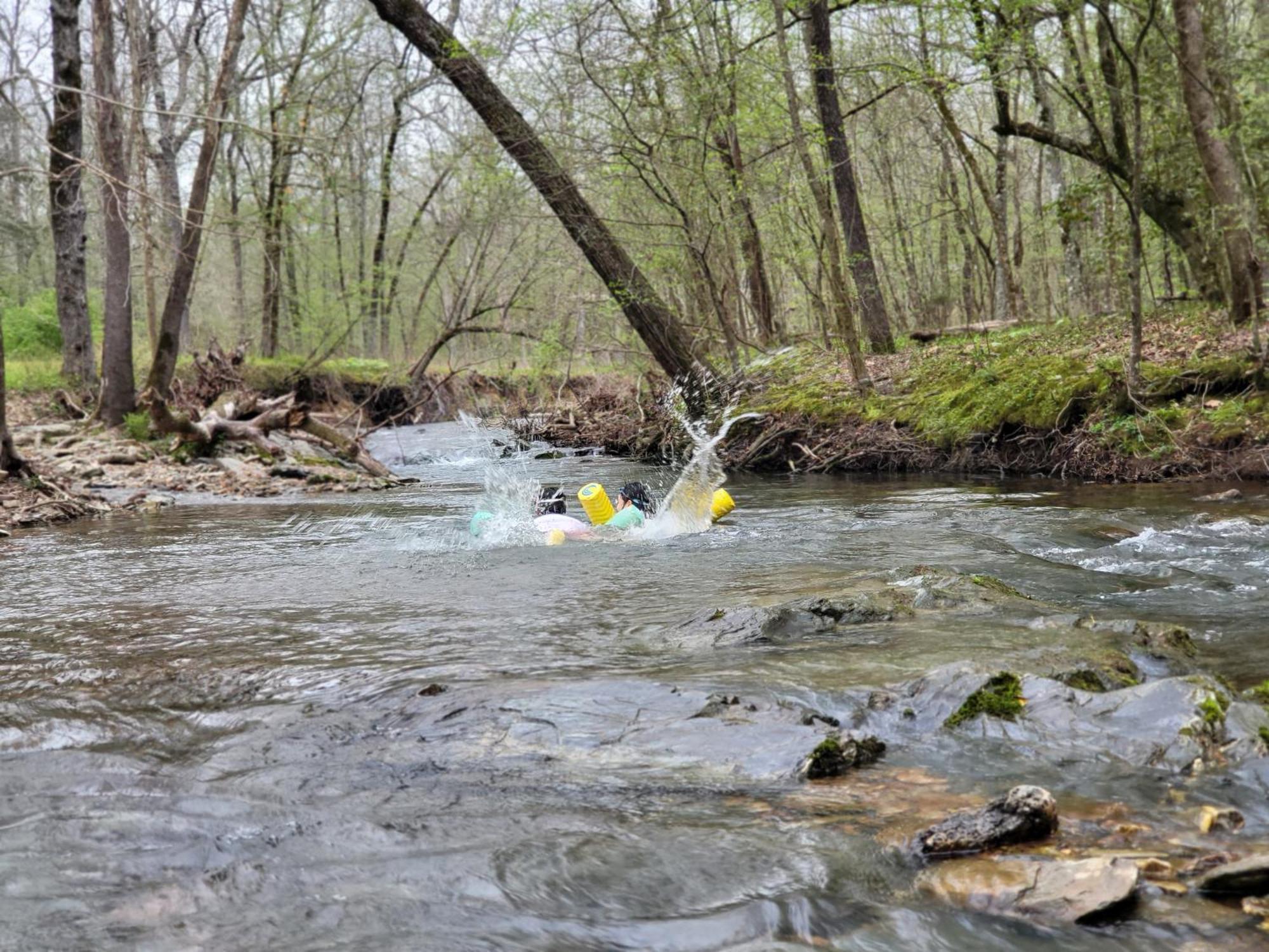 Luxurious Retreat! Private Creek View, Hot-tub, Pool Hot Springs
