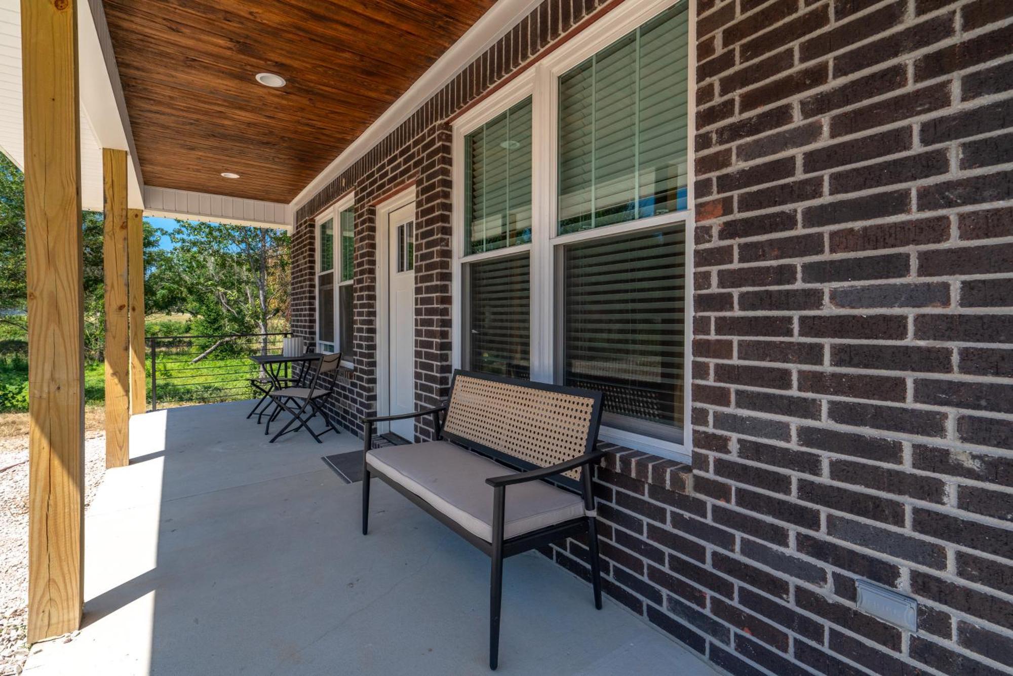 Holiday home The Betty, On 2 Acres Hot Tub & 2 King Beds Hot Springs