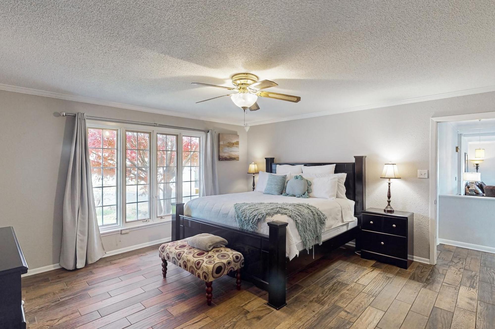 Waterside Retreat On Hamilton
