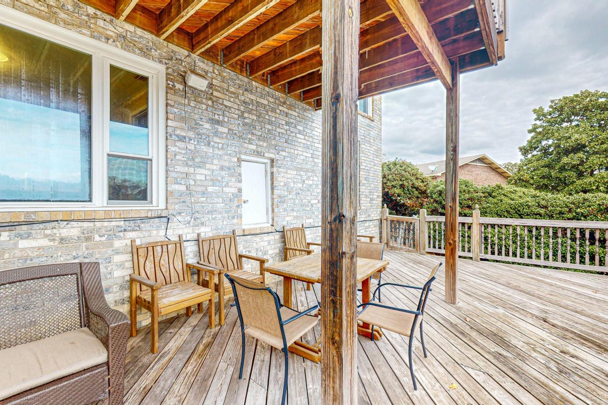 Waterside Retreat On Hamilton Holiday home *