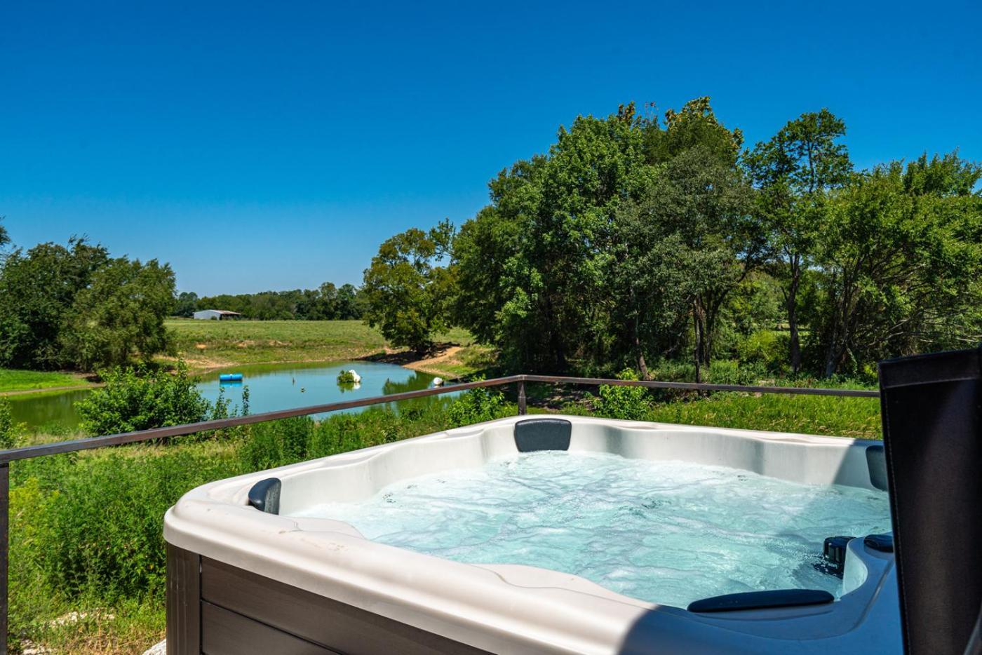 The June Hot Tub With King Beds On 2 Acres * Hot Springs