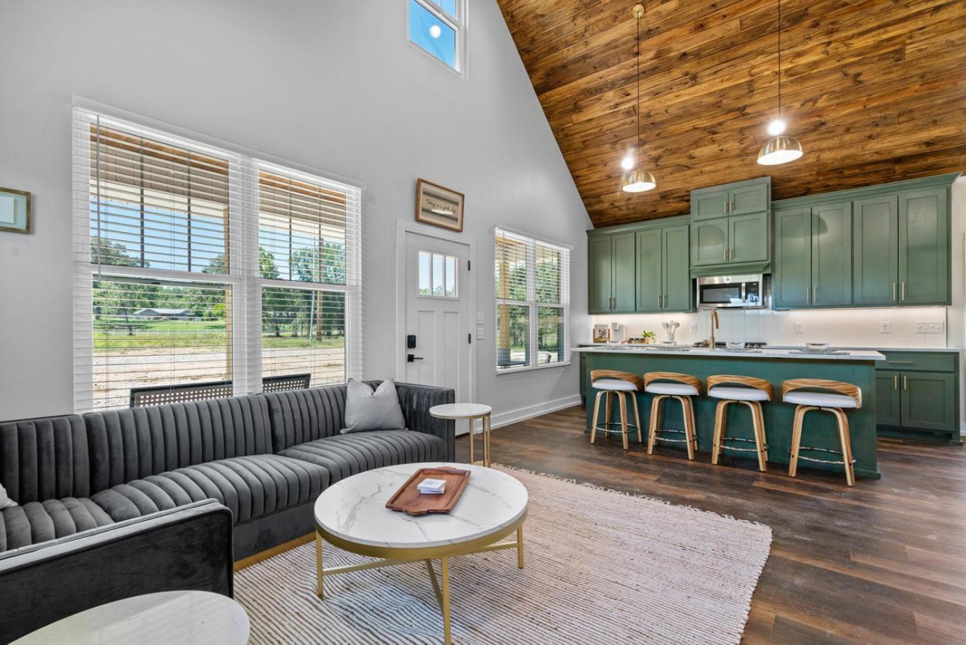 The June Hot Tub With King Beds On 2 Acres * Hot Springs