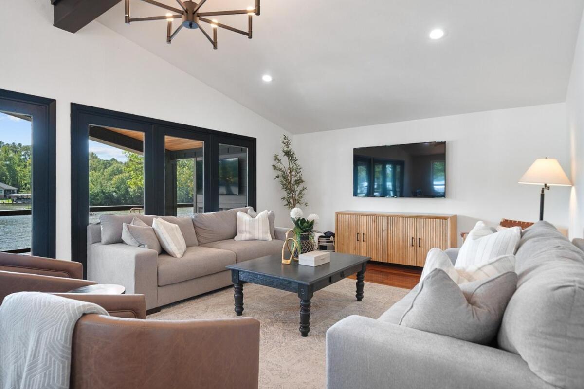 Lakefront, Heated Pool, Hot Tub, Game Room! * Hot Springs