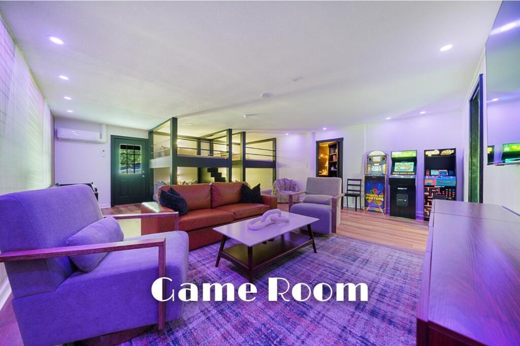 Lakefront, Heated Pool, Hot Tub, Game Room! Holiday home Hot Springs