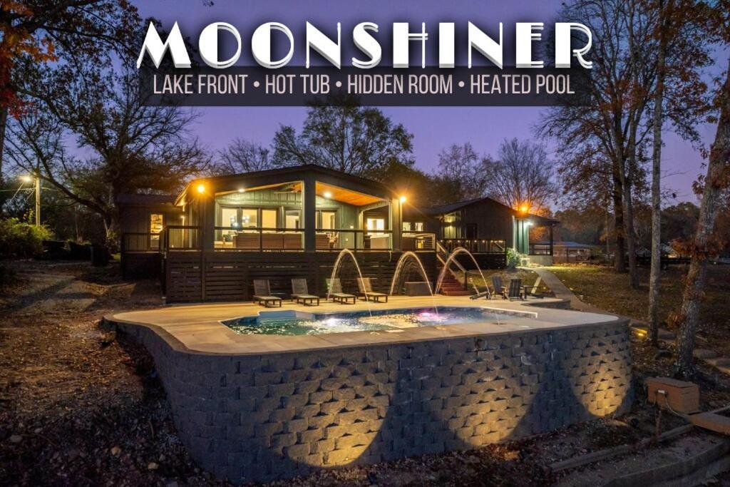 Lakefront, Heated Pool, Hot Tub, Game Room! Holiday home Hot Springs