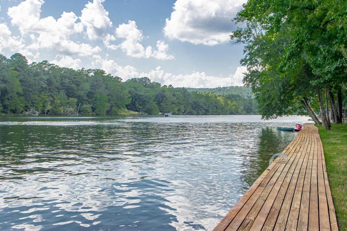 Apartment Dock Holiday! Hot Springs