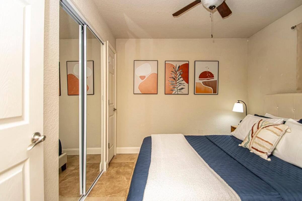 Cute And Cozy! Great For A Couple Or Small Family Apartment