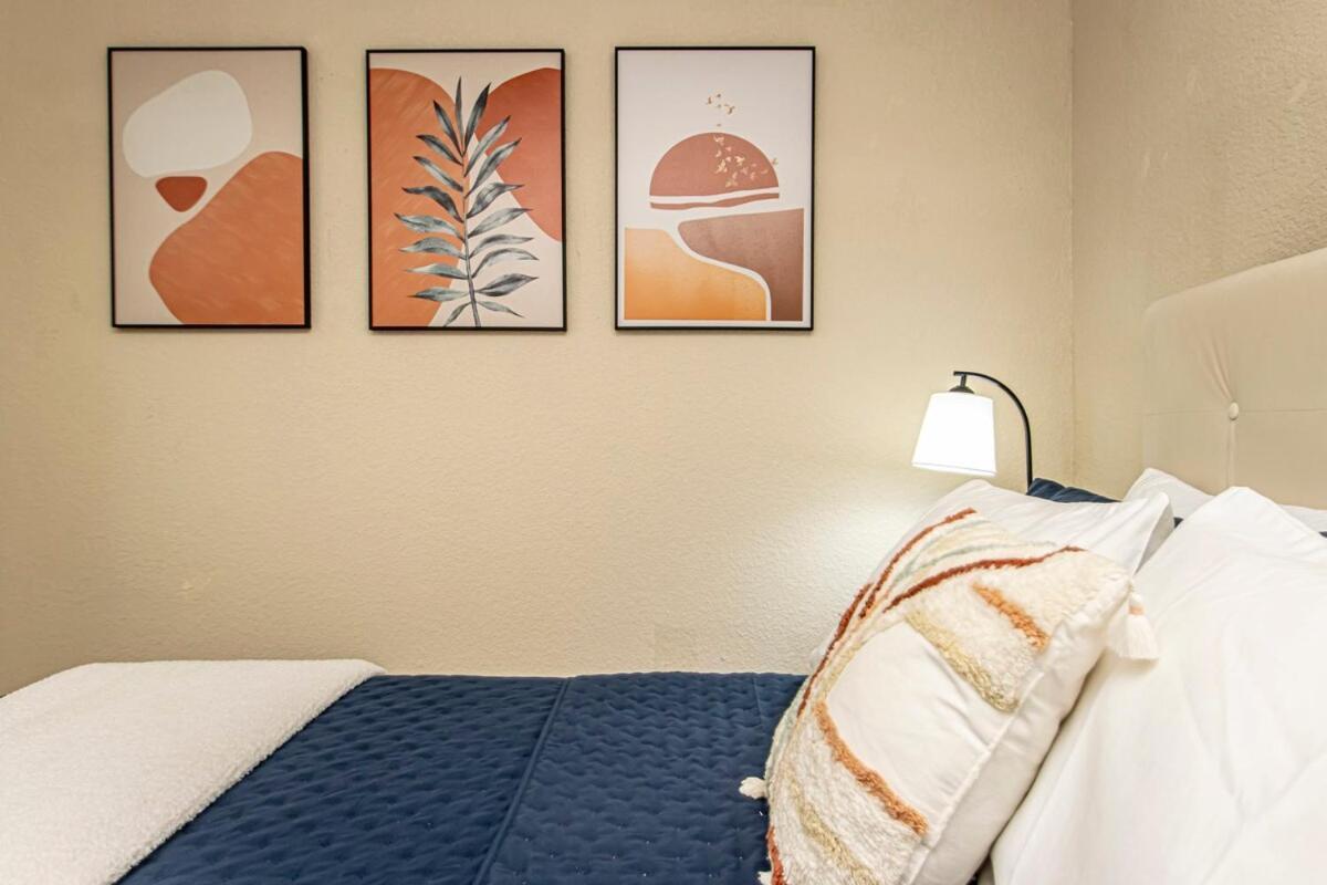 Apartment Cute And Cozy! Great For A Couple Or Small Family