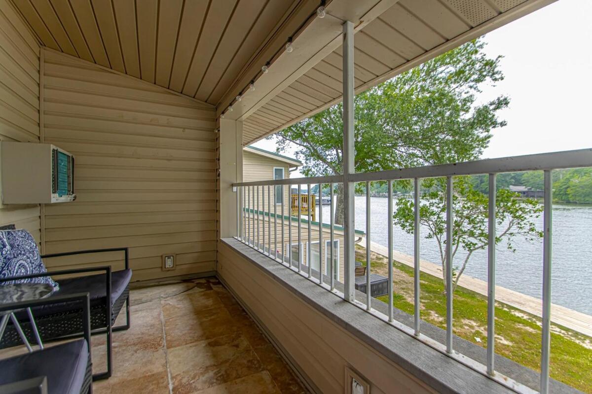 Cute And Cozy! Great For A Couple Or Small Family Apartment Hot Springs