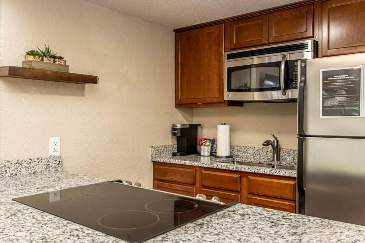 Cute And Cozy! Great For A Couple Or Small Family Apartment