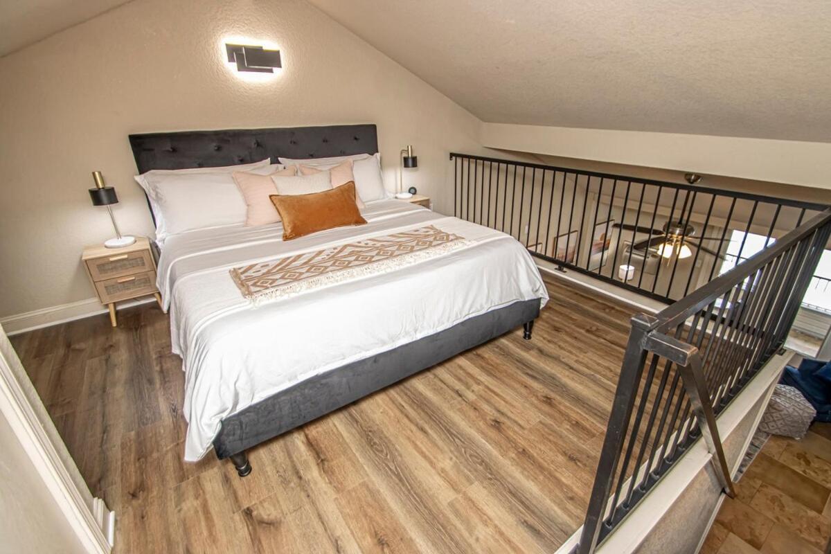 Apartment Cute And Cozy! Great For A Couple Or Small Family