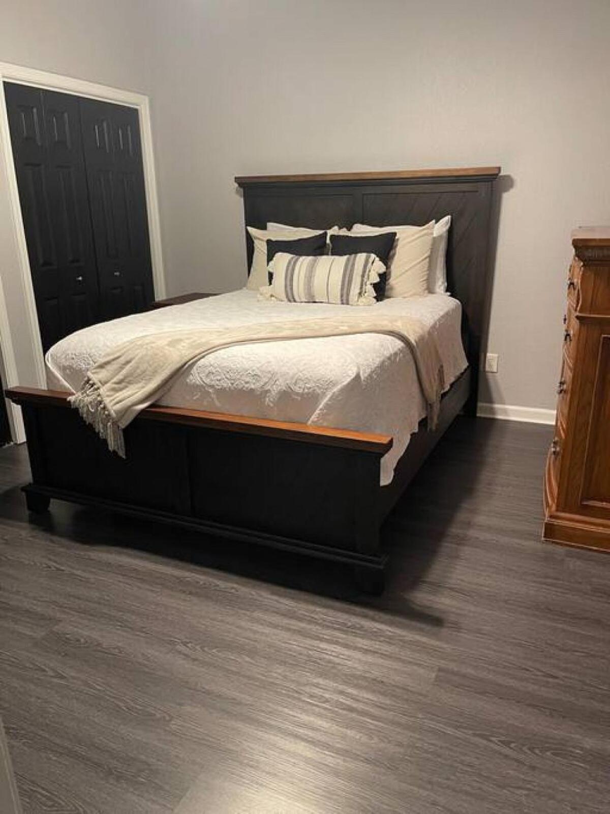 Apartment Brooklynn's Bay, Elegant Lakefront Retreat Hot Springs