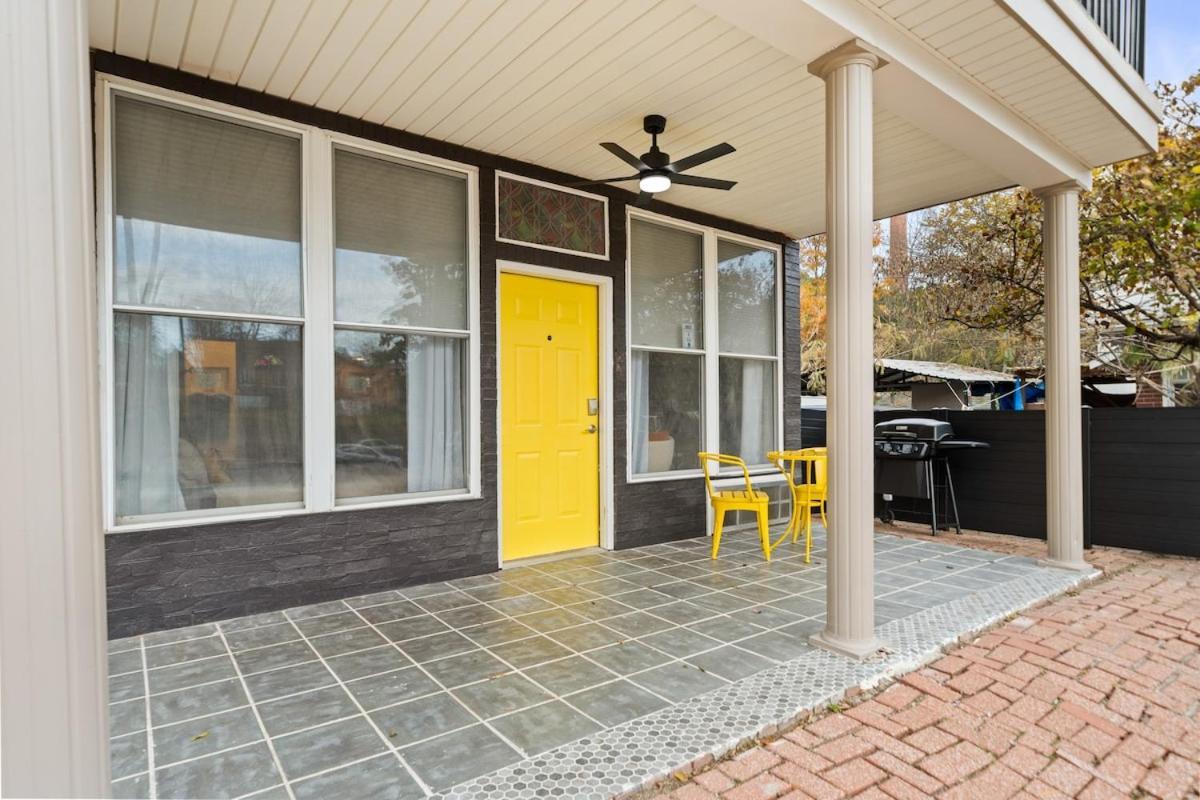 Pet Friendly Downtown Studio!