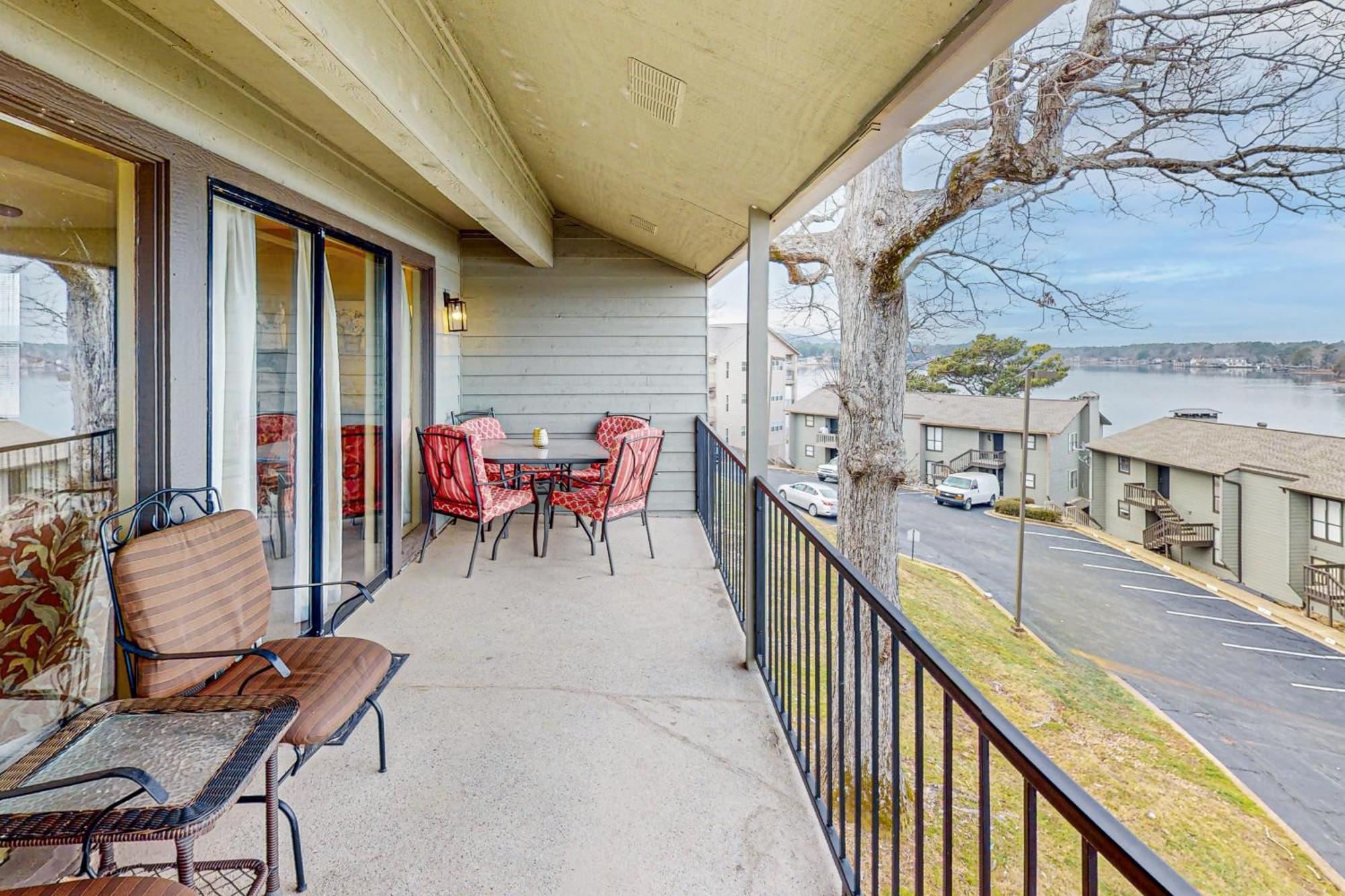 Enchanted Getaway Apartment Hot Springs