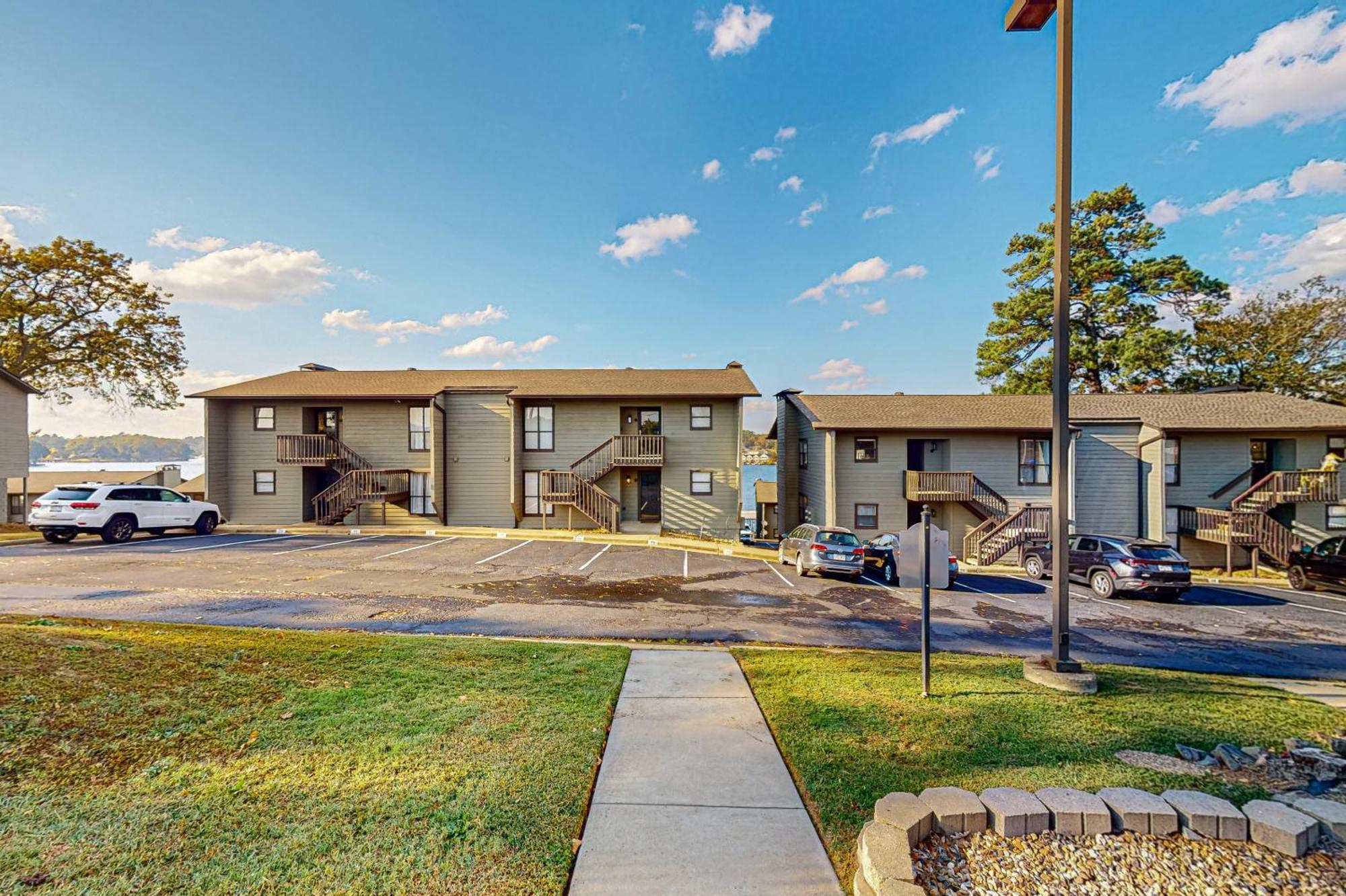 Enchanted Getaway Apartment Hot Springs