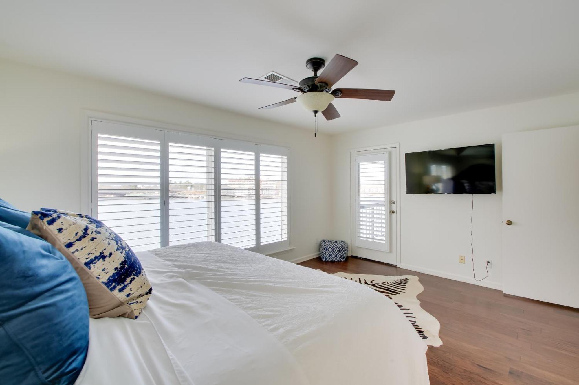 Apartment Million-dollar Views On Hamilton! *