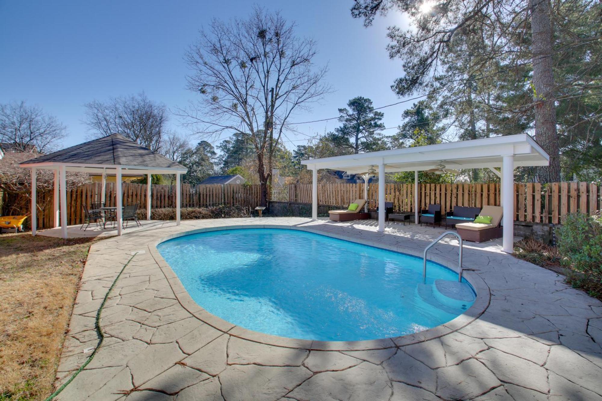 With Pool - Half Mile To Oaklawn! *