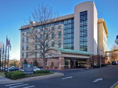 Embassy By Hilton At Convention Center Hotel 4*