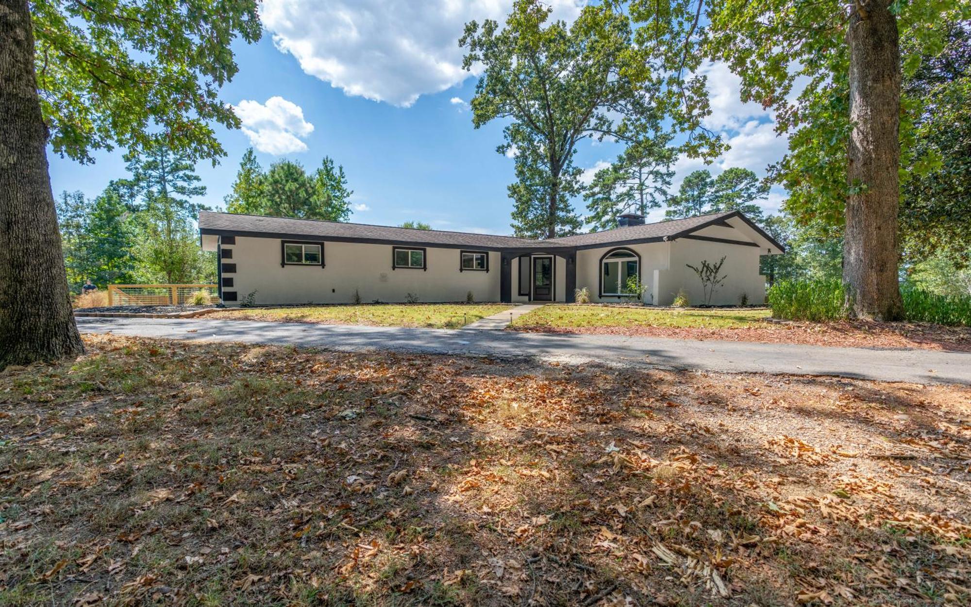 Lakefront Retreat