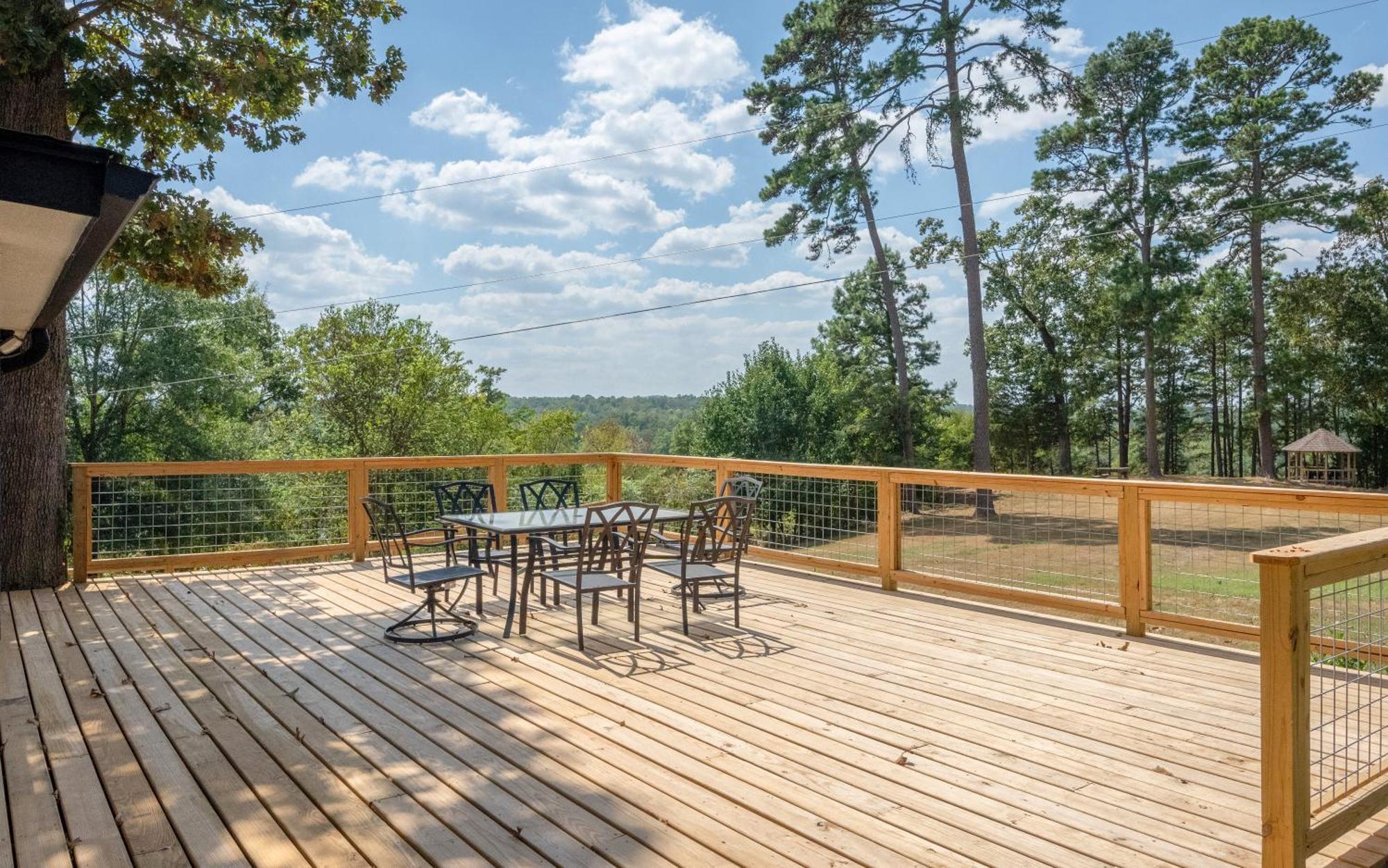 Lakefront Retreat * Hot Springs