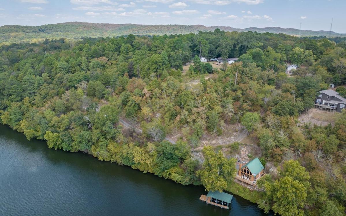 Holiday home Cozy Lakeside Hot Springs
