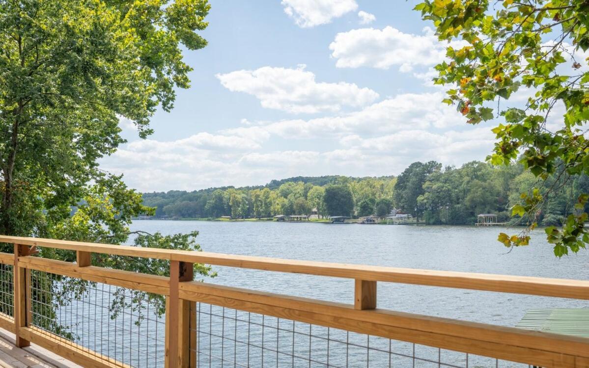Cozy Lakeside *